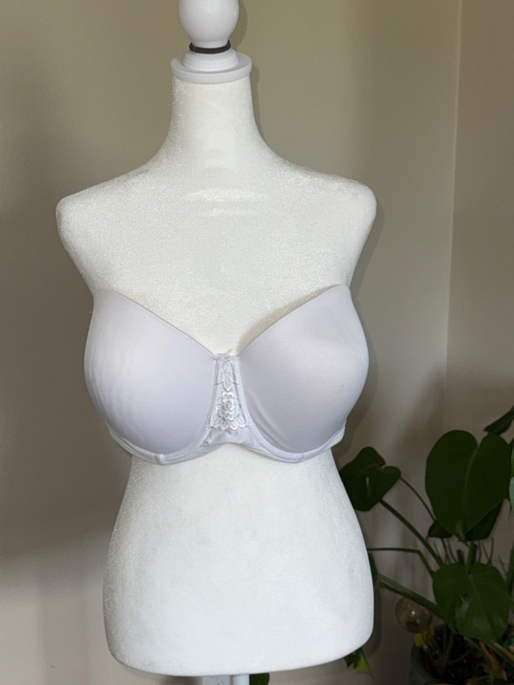 Strapless White Bra with Light Lace Detail, 42D